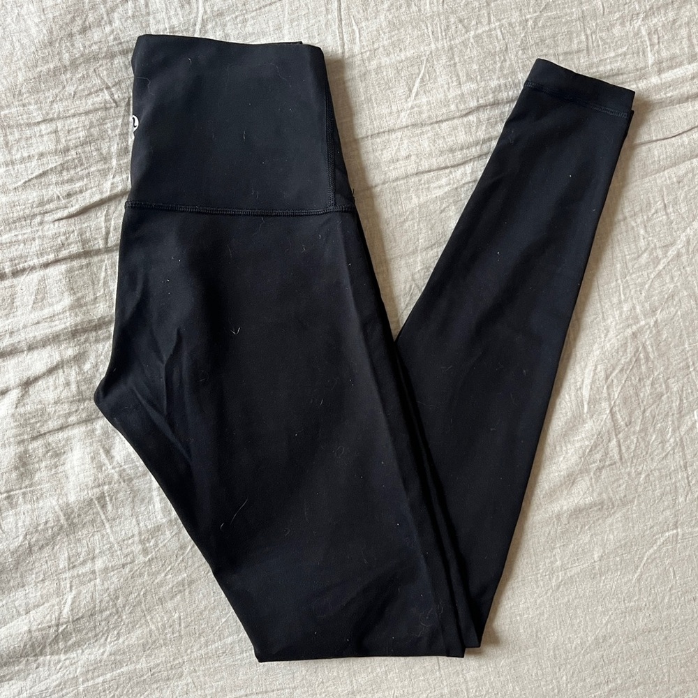 Lululemon Black Wunder Under Leggings - Size 6